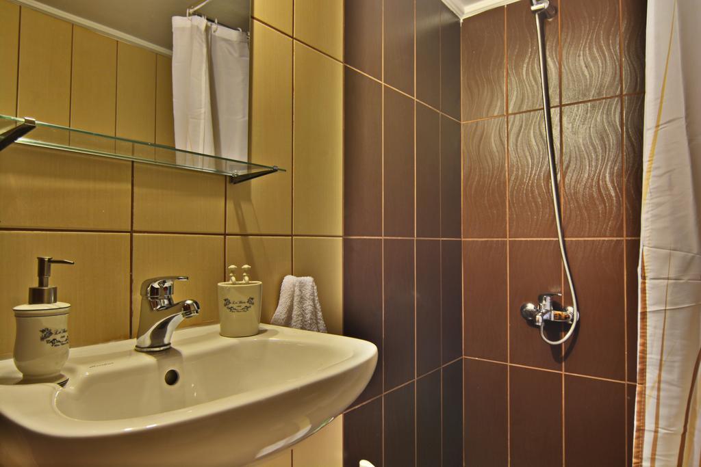Gartagani Guest House สเตมนิตซา ภายนอก รูปภาพ
